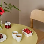 Flora 4*