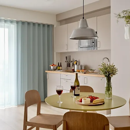 Flora Aparthotel