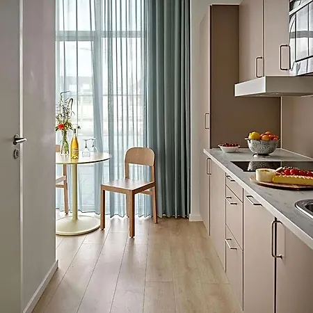 Flora Aparthotel