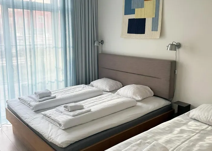 Flora Aparthotel 3*